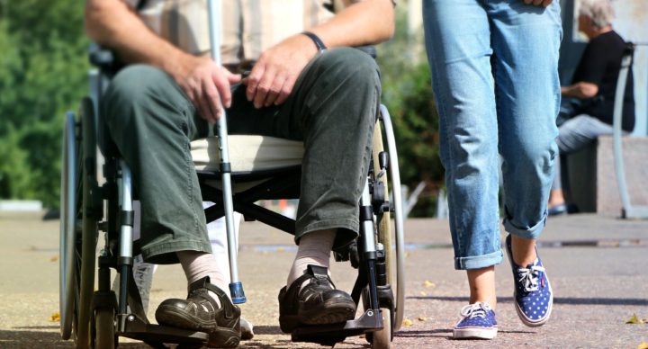 Accueillir, informer et orienter les personnes en situation de handicap en milieu touristique